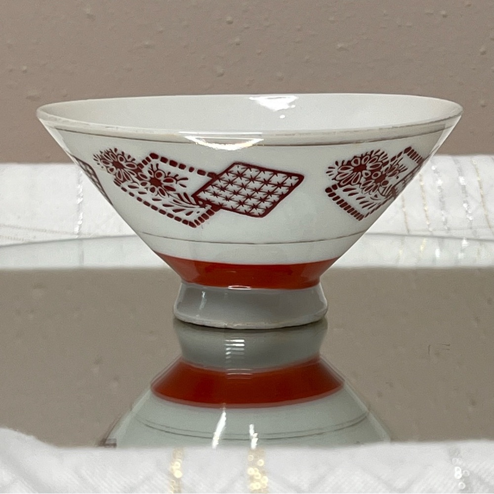 Vintage Japanese White Porcelain Rice Soup Bowls with red design
